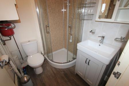 5 bedroom Flat to let in Rosefield Street, Leamington Spa, CV32