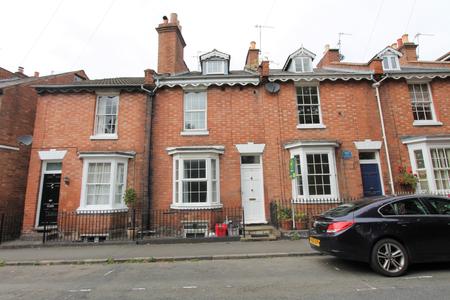 5 bedroom Flat to let in Rosefield Street, Leamington Spa, CV32