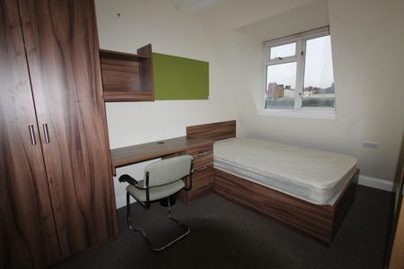 3 bedroom Flat to let in Spencer Street, Leamington Spa, CV31