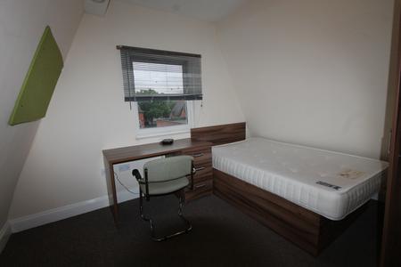 3 bedroom Flat to let in Spencer Street, Leamington Spa, CV31
