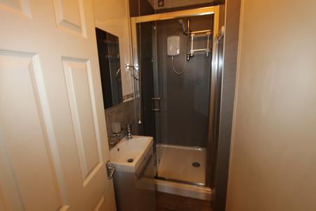 5 bedroom Flat to let in Tachbrook Road, Leamington Spa, CV31