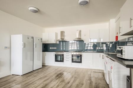 6 bedroom Flat to let in Bedford Street, Second Floor, Leamington Spa, CV32