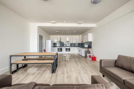 6 bedroom Flat to let in Bedford Street, Second Floor, Leamington Spa, CV32