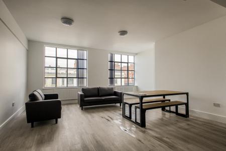 6 bedroom Flat to let in Bedford Street, Second Floor, Leamington Spa, CV32