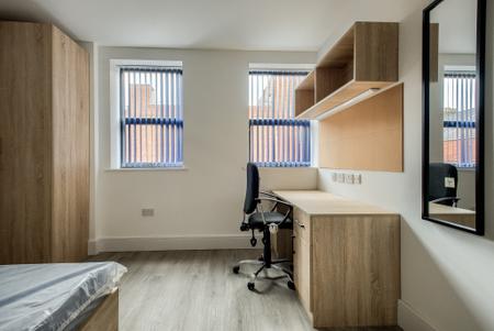 6 bedroom Flat to let in Bedford Street, Third Floor, Leamington Spa, CV32