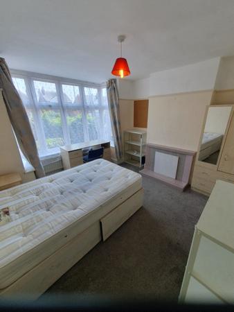 5 bedroom Flat to let in Brunswick Street, Leamington Spa, CV31