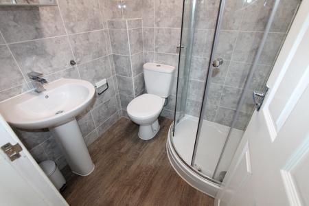 6 bedroom Flat to let in Clarendon Street, Leamington Spa, CV32
