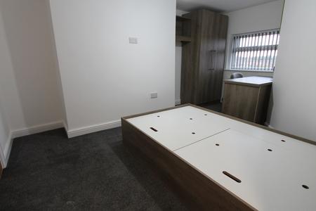 4 bedroom Flat to let in Clemens Street, Leamington Spa, CV31