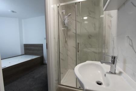 4 bedroom Flat to let in Clemens Street, Leamington Spa, CV31