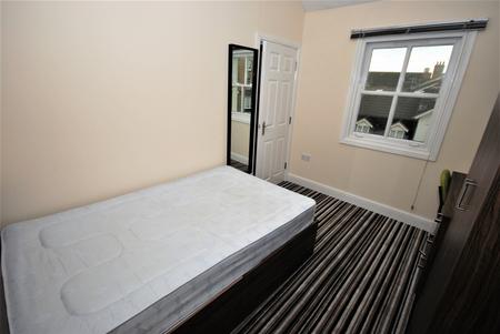 3 bedroom Flat to let in George Street, Leamington Spa, CV31