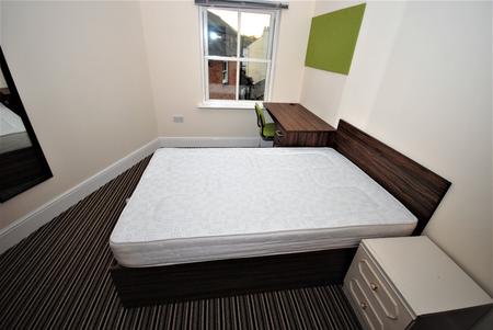 3 bedroom Flat to let in George Street, Leamington Spa, CV31