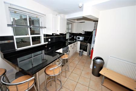 3 bedroom Flat to let in George Street, Leamington Spa, CV31
