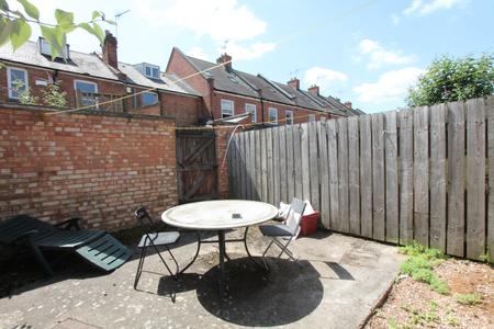 4 bedroom Flat to let in New Street, Leamington Spa, CV31