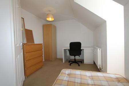 5 bedroom Flat to let in New Street, Leamington Spa, CV31