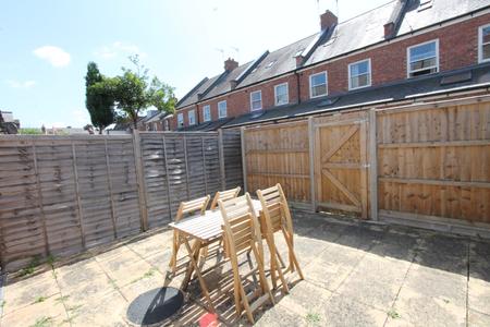 5 bedroom Flat to let in New Street, Leamington Spa, CV31