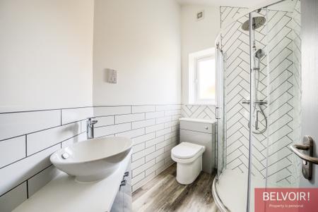 4 bedroom Flat to let in Rounds Hill, Kenilworth, CV8