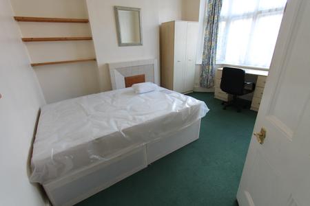 5 bedroom Flat to let in Rugby Road, Leamington Spa, CV32