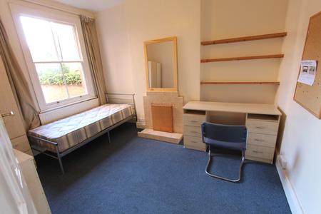 5 bedroom Flat to let in Rugby Road, Leamington Spa, CV32
