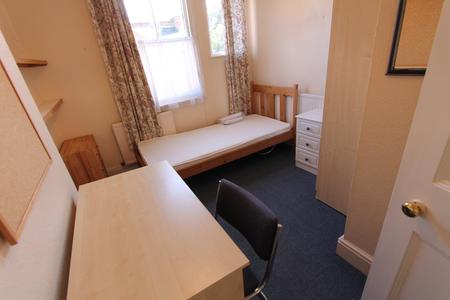 5 bedroom Flat to let in Rugby Road, Leamington Spa, CV32