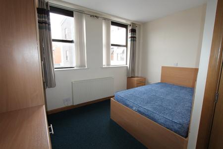 9 bedroom Flat to let in Warwick Street, Leamington Spa, CV32