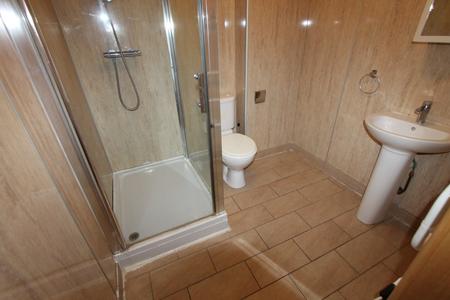 9 bedroom Flat to let in Warwick Street, Leamington Spa, CV32