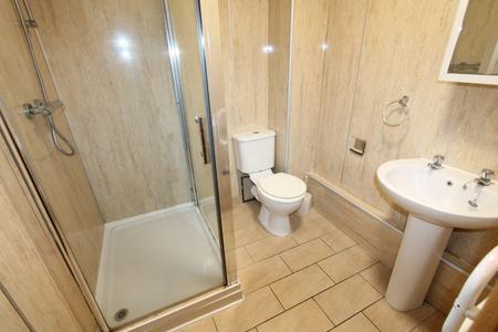 9 bedroom Flat to let in Warwick Street, Leamington Spa, CV32