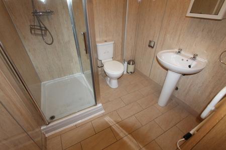 6 bedroom Flat to let in Warwick Street, Leamington Spa, CV32