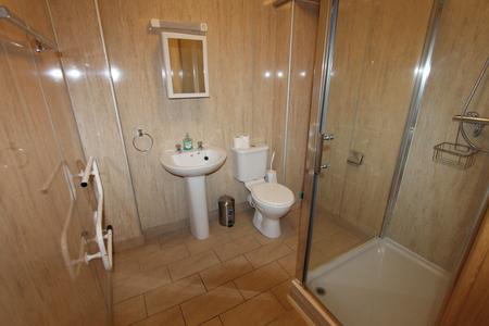 6 bedroom Flat to let in Warwick Street, Leamington Spa, CV32