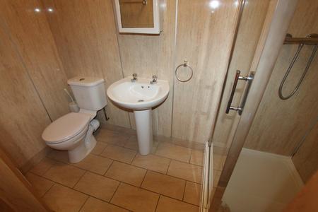 6 bedroom Flat to let in Warwick Street, Leamington Spa, CV32
