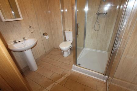 6 bedroom Flat to let in Warwick Street, Leamington Spa, CV32