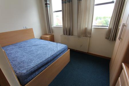 9 bedroom Flat to let in Warwick Street, Leamington Spa, CV32