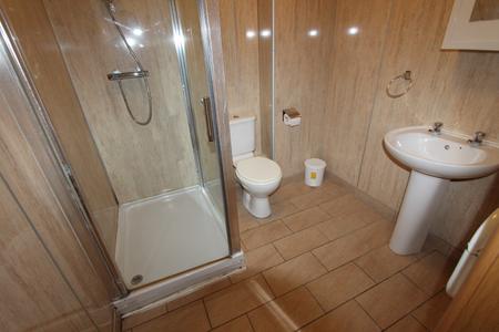 9 bedroom Flat to let in Warwick Street, Leamington Spa, CV32