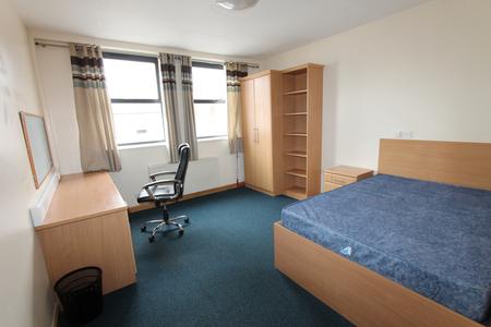 9 bedroom Flat to let in Warwick Street, Leamington Spa, CV32