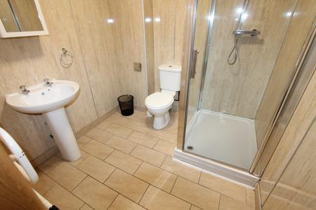 9 bedroom Flat to let in Warwick Street, Leamington Spa, CV32