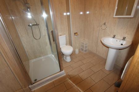 9 bedroom Flat to let in Warwick Street, Leamington Spa, CV32