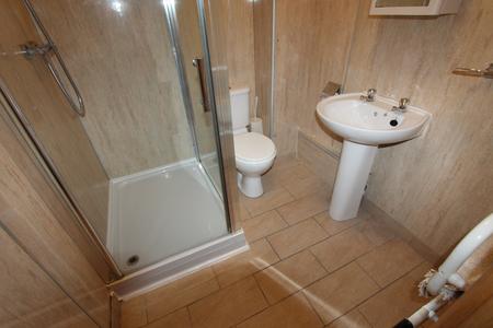 9 bedroom Flat to let in Warwick Street, Leamington Spa, CV32