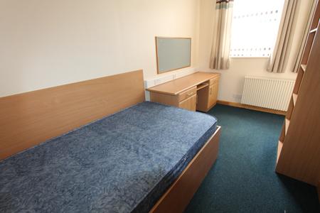 6 bedroom Flat to let in Warwick Street, Leamington Spa, CV32