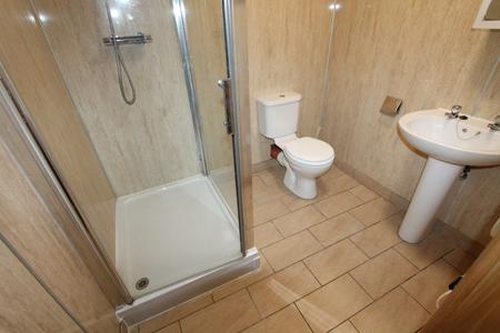6 bedroom Flat to let in Warwick Street, Leamington Spa, CV32