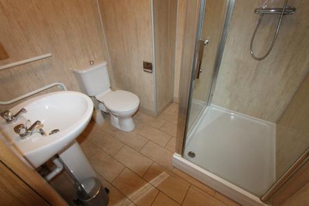 6 bedroom Flat to let in Warwick Street, Leamington Spa, CV32