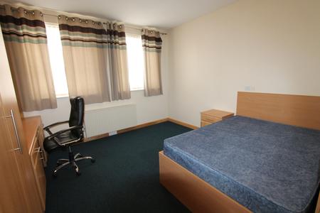 6 bedroom Flat to let in Warwick Street, Leamington Spa, CV32