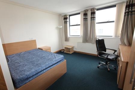 6 bedroom Flat to let in Warwick Street, Leamington Spa, CV32