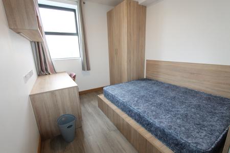 9 bedroom Flat to let in Warwick Street, Leamington Spa, CV32