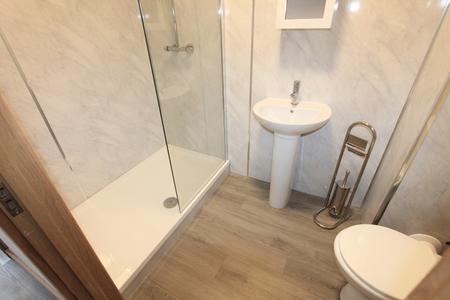 9 bedroom Flat to let in Warwick Street, Leamington Spa, CV32