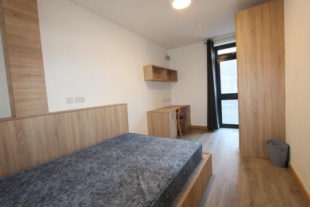 6 bedroom Flat to let in Warwick Street, Leamington Spa, CV32