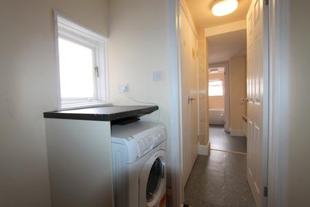 5 bedroom Flat to let in Warwick Street, Leamington Spa, CV32