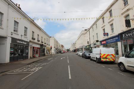 5 bedroom Flat to let in Warwick Street, Leamington Spa, CV32