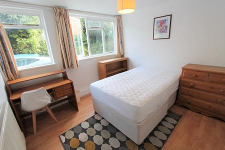 6 bedroom Flat to let in Willes Road, Leamington Spa, CV31