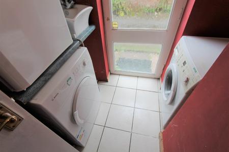 6 bedroom Flat to let in Willes Road, Leamington Spa, CV31