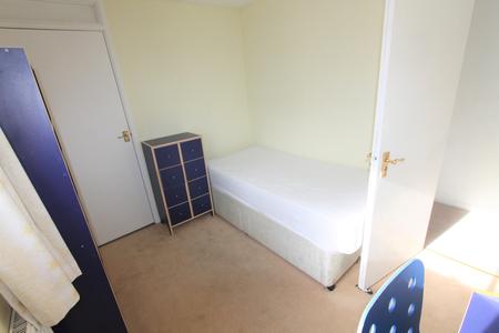 6 bedroom Flat to let in Willes Road, Leamington Spa, CV31