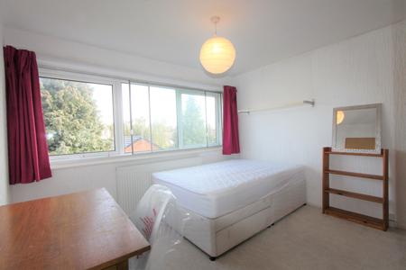 6 bedroom Flat to let in Willes Road, Leamington Spa, CV31